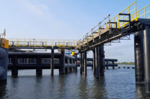 Aanvaarbescherming in de Maas bij Geleen