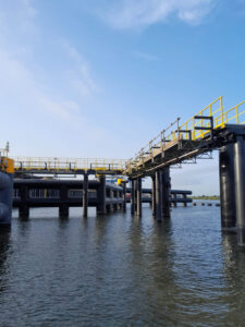 Aanvaarbescherming in de Maas bij Geleen